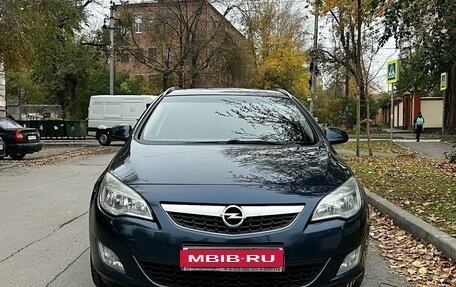 Opel Astra J, 2011 год, 915 000 рублей, 12 фотография