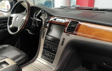 Cadillac Escalade III, 2012 год, 2 709 000 рублей, 8 фотография