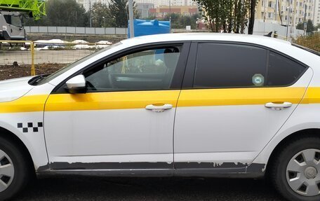 Skoda Octavia, 2018 год, 1 000 000 рублей, 3 фотография