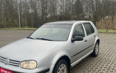 Volkswagen Golf IV, 2001 год, 389 999 рублей, 2 фотография