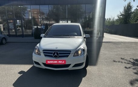 Mercedes-Benz B-Класс, 2011 год, 1 199 900 рублей, 2 фотография