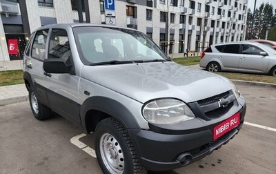 Chevrolet Niva I рестайлинг, 2003 год, 290 000 рублей, 1 фотография