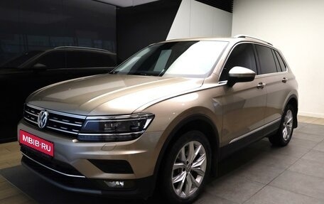 Volkswagen Tiguan II, 2018 год, 3 149 000 рублей, 1 фотография