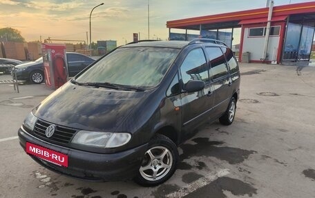 Volkswagen Sharan I рестайлинг, 1997 год, 340 000 рублей, 4 фотография