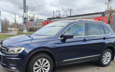 Volkswagen Tiguan II, 2017 год, 2 850 000 рублей, 2 фотография