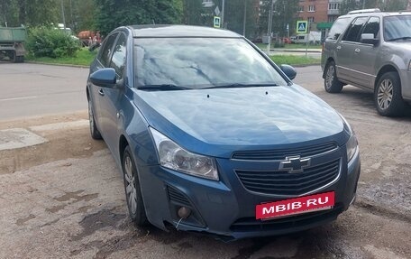 Chevrolet Cruze II, 2012 год, 700 000 рублей, 3 фотография