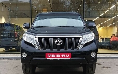 Toyota Land Cruiser Prado 150 рестайлинг 2, 2016 год, 4 010 000 рублей, 2 фотография