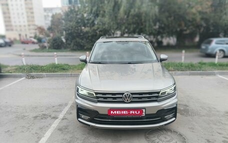 Volkswagen Tiguan II, 2018 год, 16 фотография