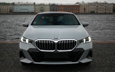 BMW 5 серия, 2023 год, 9 990 000 рублей, 3 фотография