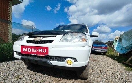 Chevrolet Niva I рестайлинг, 2012 год, 580 000 рублей, 3 фотография