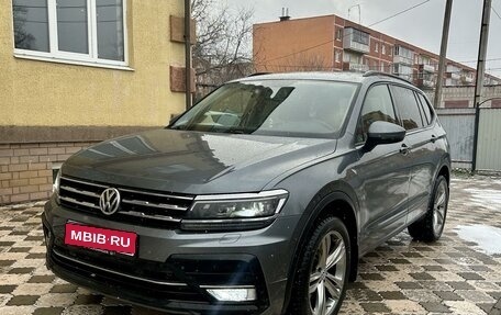 Volkswagen Tiguan II, 2020 год, 2 950 000 рублей, 1 фотография