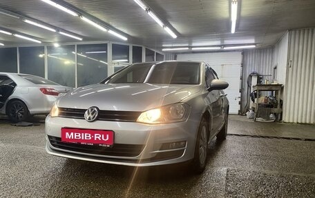 Volkswagen Golf VII, 2013 год, 900 000 рублей, 1 фотография