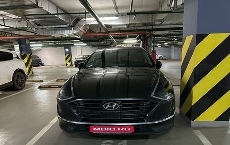 Hyundai Sonata VIII, 2022 год, 3 000 000 рублей, 2 фотография