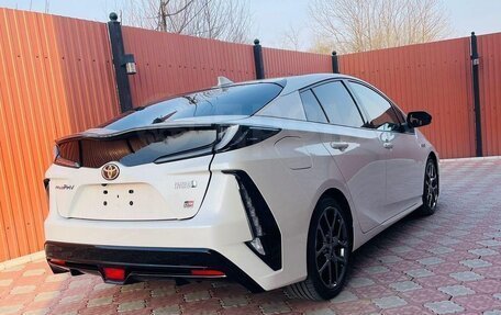 Toyota Prius IV XW50, 2019 год, 2 499 000 рублей, 3 фотография