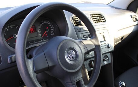 Volkswagen Polo VI (EU Market), 2013 год, 820 000 рублей, 21 фотография