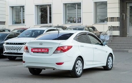 Hyundai Solaris II рестайлинг, 2011 год, 620 000 рублей, 2 фотография