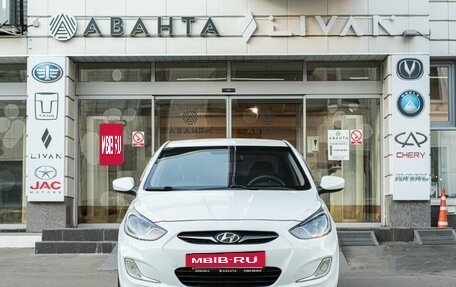 Hyundai Solaris II рестайлинг, 2011 год, 620 000 рублей, 3 фотография