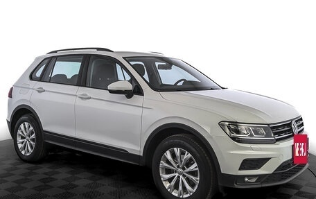 Volkswagen Tiguan II, 2020 год, 2 700 000 рублей, 3 фотография