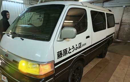 Toyota HiAce H100, 1992 год, 780 000 рублей, 3 фотография