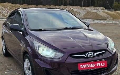 Hyundai Solaris II рестайлинг, 2011 год, 1 030 000 рублей, 2 фотография