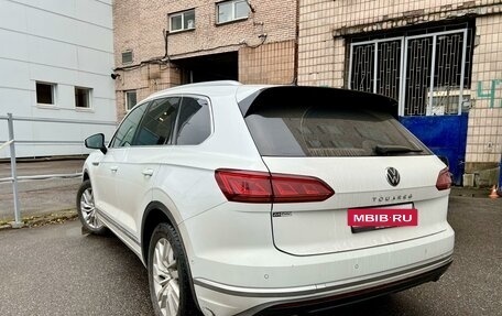 Volkswagen Touareg III, 2021 год, 8 600 000 рублей, 3 фотография