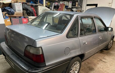 Daewoo Nexia I рестайлинг, 1997 год, 250 000 рублей, 3 фотография