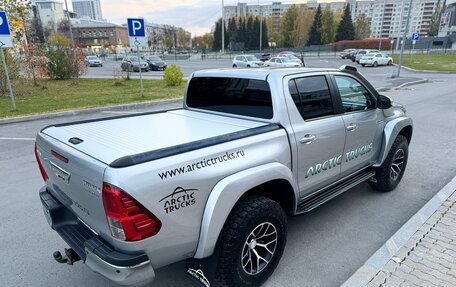 Toyota Hilux VIII, 2020 год, 5 500 000 рублей, 4 фотография