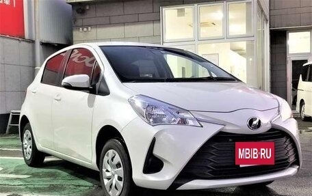 Toyota Vitz, 2017 год, 792 000 рублей, 2 фотография