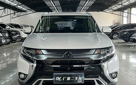 Mitsubishi Outlander III рестайлинг 3, 2020 год, 2 130 199 рублей, 2 фотография