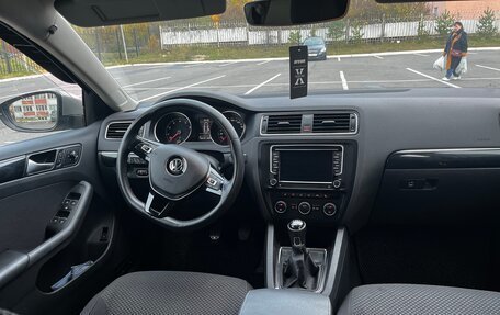 Volkswagen Jetta VI, 2016 год, 1 530 000 рублей, 3 фотография