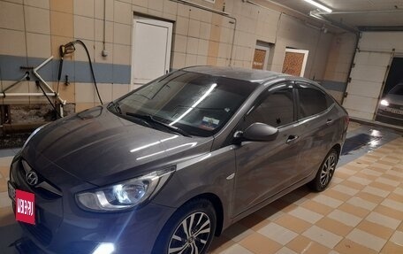 Hyundai Solaris II рестайлинг, 2012 год, 735 000 рублей, 12 фотография