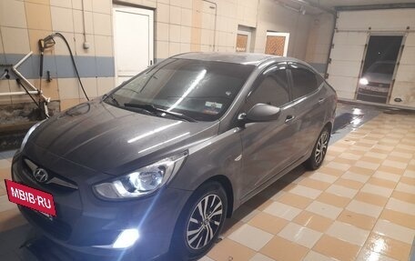 Hyundai Solaris II рестайлинг, 2012 год, 735 000 рублей, 16 фотография