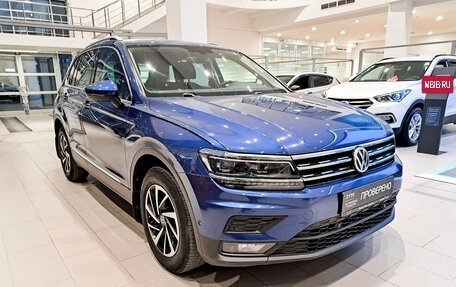 Volkswagen Tiguan II, 2018 год, 2 362 000 рублей, 3 фотография