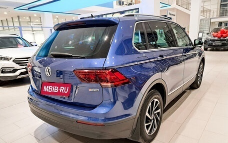 Volkswagen Tiguan II, 2018 год, 2 362 000 рублей, 5 фотография