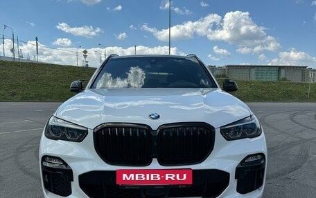 BMW X5, 2021 год, 9 800 000 рублей, 2 фотография