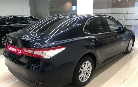 Toyota Camry, 2020 год, 2 800 000 рублей, 4 фотография