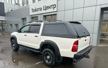 Toyota Hilux VII, 2014 год, 2 300 000 рублей, 6 фотография