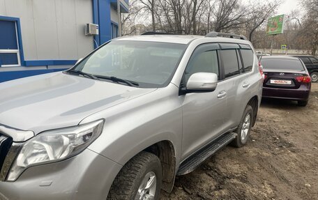 Toyota Land Cruiser Prado 150 рестайлинг 2, 2016 год, 3 200 000 рублей, 2 фотография