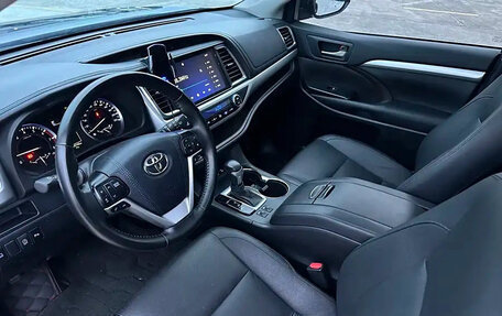 Toyota Highlander III, 2021 год, 3 896 002 рублей, 10 фотография