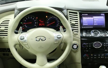 Infiniti FX II, 2011 год, 2 188 000 рублей, 16 фотография