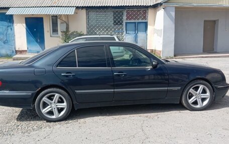 Mercedes-Benz E-Класс, 2000 год, 650 000 рублей, 4 фотография