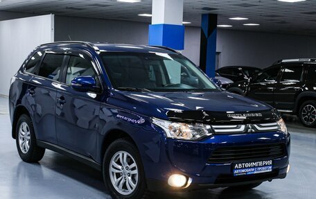 Mitsubishi Outlander III рестайлинг 3, 2013 год, 1 718 000 рублей, 8 фотография