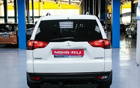 Mitsubishi Pajero Sport II рестайлинг, 2013 год, 2 048 000 рублей, 10 фотография