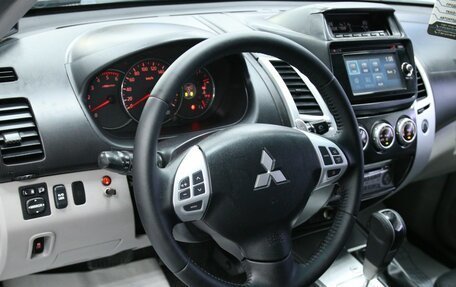 Mitsubishi Pajero Sport II рестайлинг, 2013 год, 2 048 000 рублей, 17 фотография