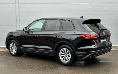 Volkswagen Touareg III, 2018 год, 4 410 000 рублей, 2 фотография