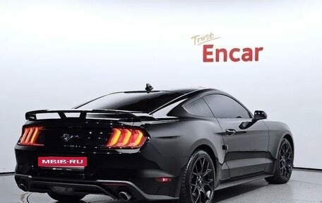 Ford Mustang VI рестайлинг, 2021 год, 3 450 000 рублей, 3 фотография