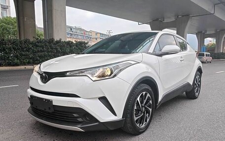 Toyota C-HR I рестайлинг, 2022 год, 2 150 007 рублей, 1 фотография