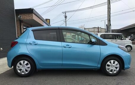 Toyota Vitz, 2014 год, 560 016 рублей, 4 фотография