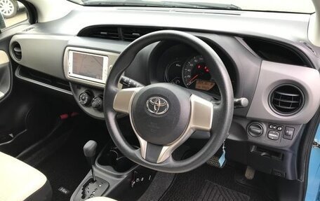 Toyota Vitz, 2014 год, 560 016 рублей, 10 фотография