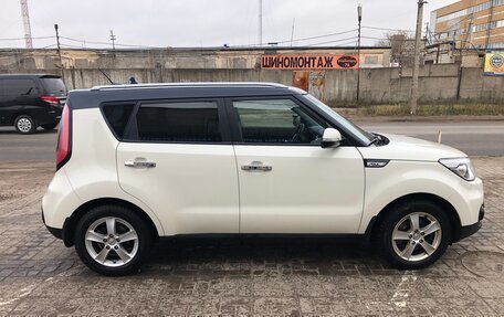 KIA Soul II рестайлинг, 2017 год, 1 800 000 рублей, 8 фотография